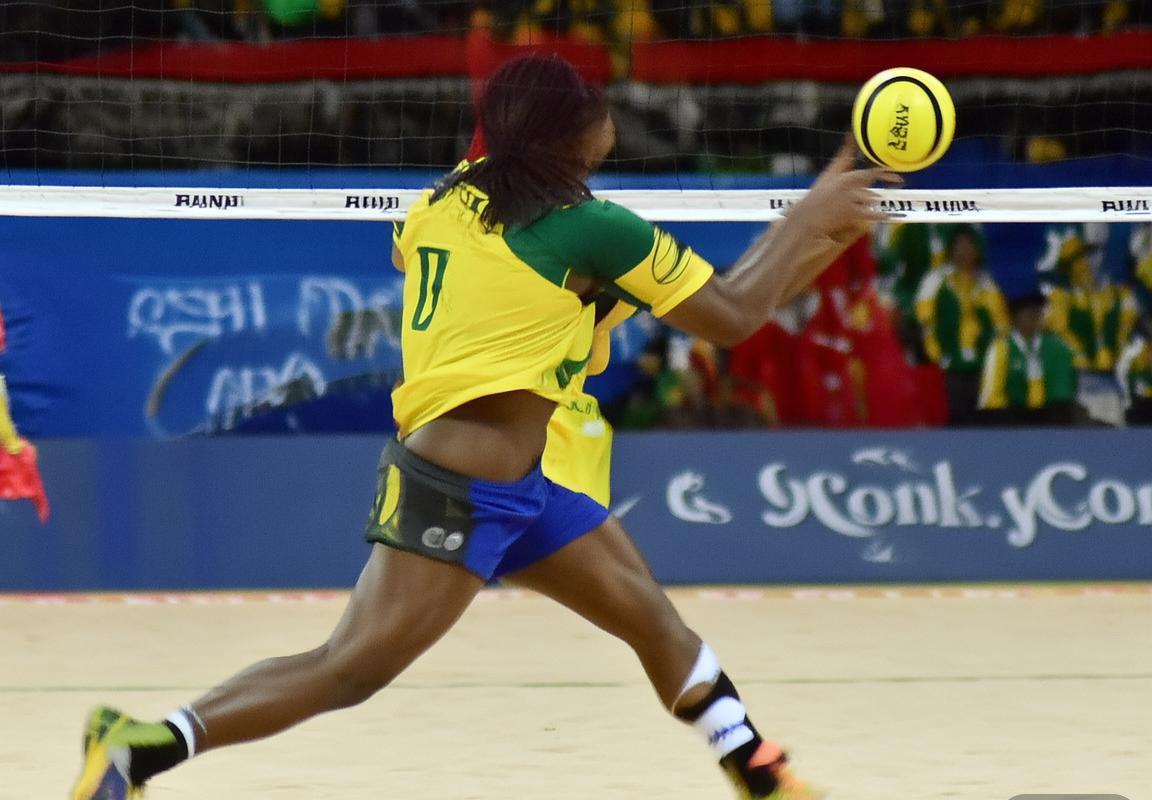 巴西女排VS意大利女排：五局激战战术对决与精彩瞬间回顾