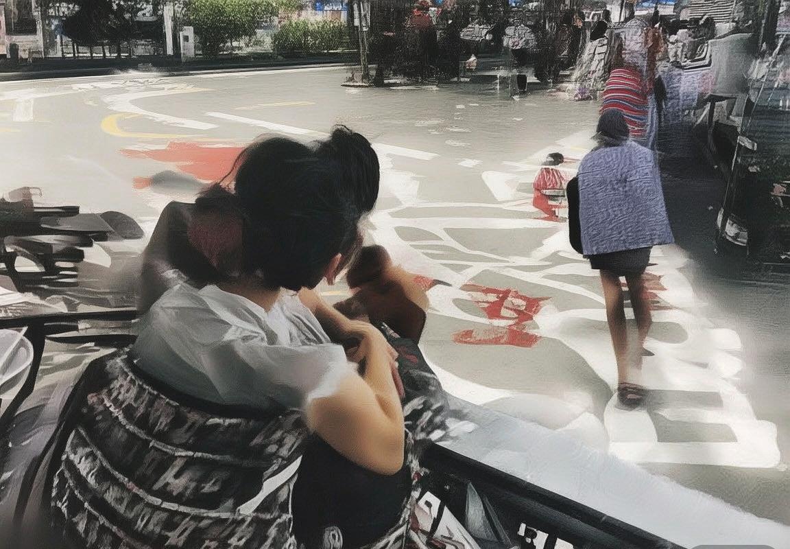 凤凰重生与斯沃普对决：数字资产未来趋势解析